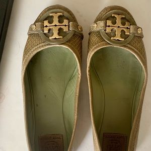 Tory Burch size 7 olive green ballet flats.